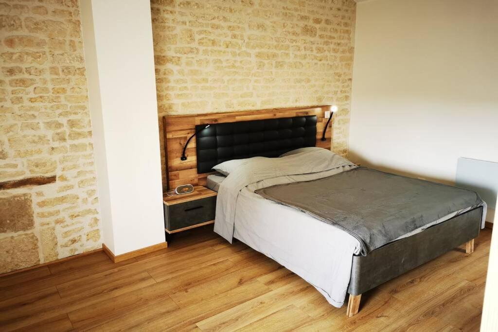 Entier à Appartement La Creche